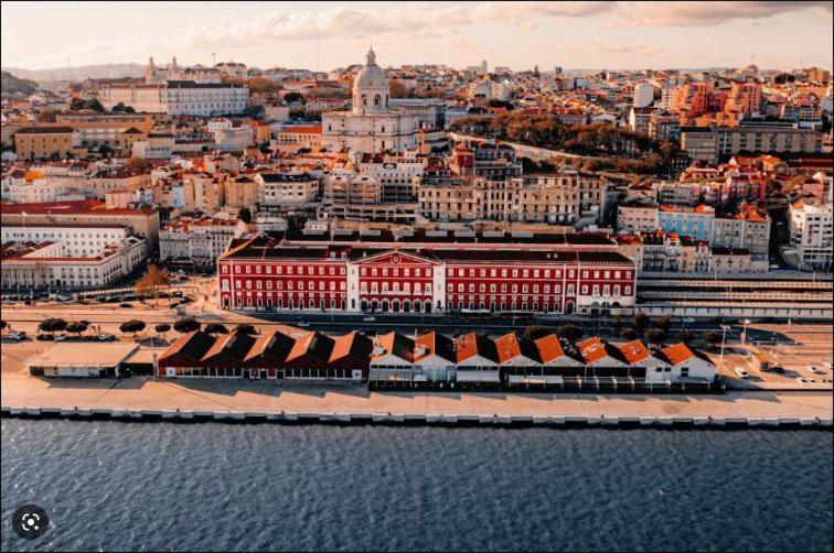 Terrasse Ensoleillee Lissabon